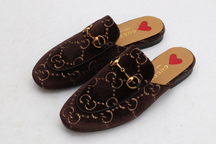 guc loafer