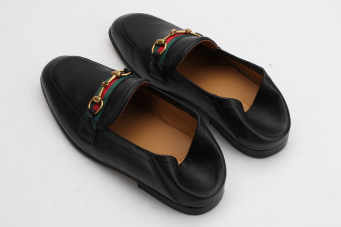 guc loafer