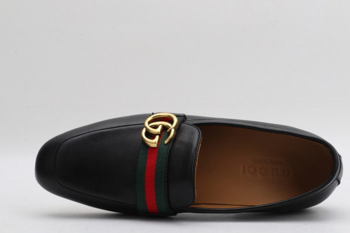 guc loafer