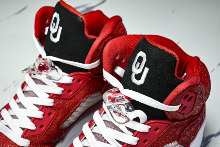 Jordan 5 style HQ7978-600