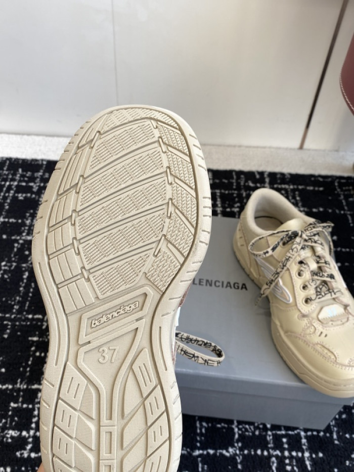 BL Hamptons Worn-Out BHW-8