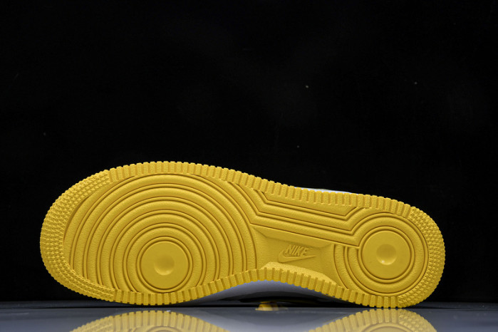 Kobe Bryant x Nike Air Force 1 Low FZ1151-100