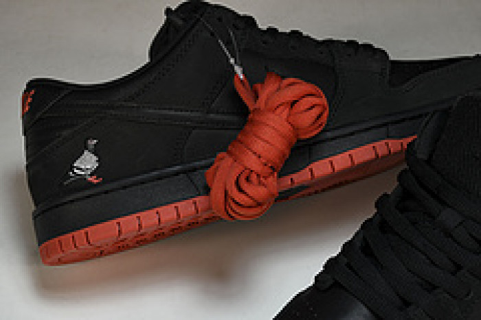 nike sb dunk low black pigeon - 883232-008