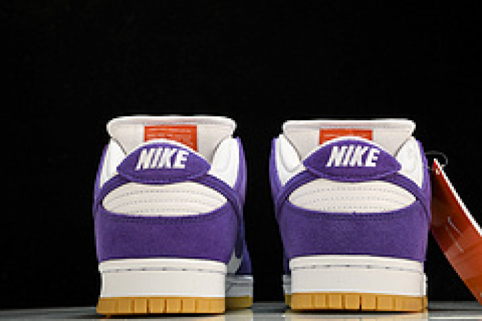 nike sb dunk low pro iso orange label court purple dv5464-500