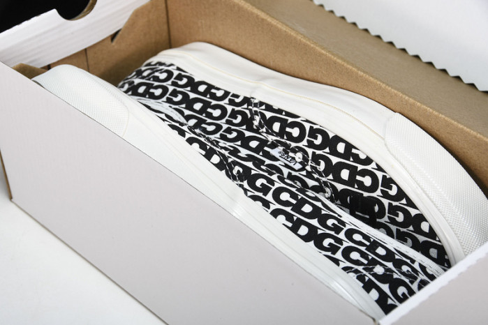 comme des garcons x authentic 