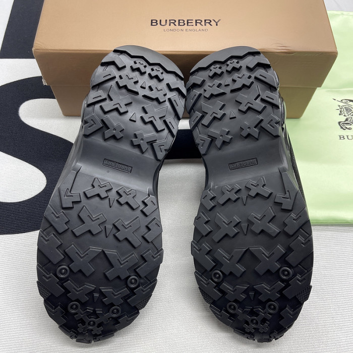BUBERY SNEAKER