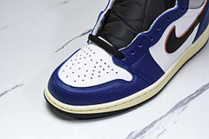 Air Jordan 1 High OG Rare Air “Deep Royal Blue” DZ5485-100