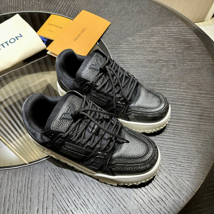 LOVT SNEAKER lv-529