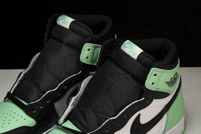 air jordan 1 retro high "green glow" dz5485-130
