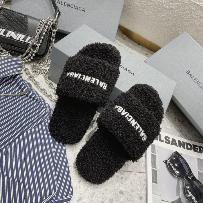 BL SLIPPERS