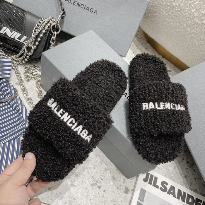 BL SLIPPERS