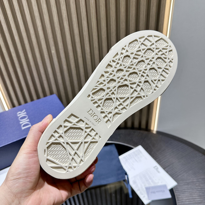 DR B33 LOW-TOP SNEAKERS DR-189