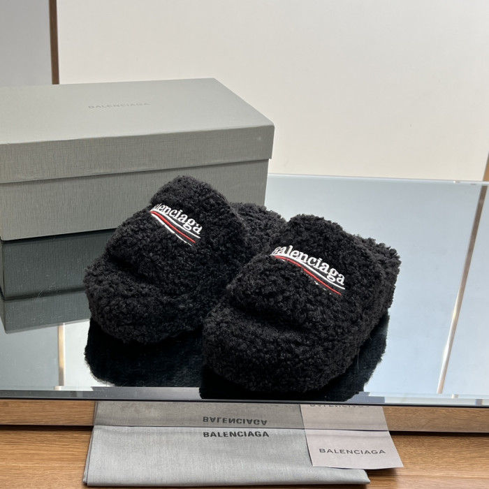 （Thick bottom）BL SLIPPERS 2307163