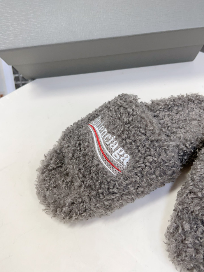BL SLIPPERS 2307180