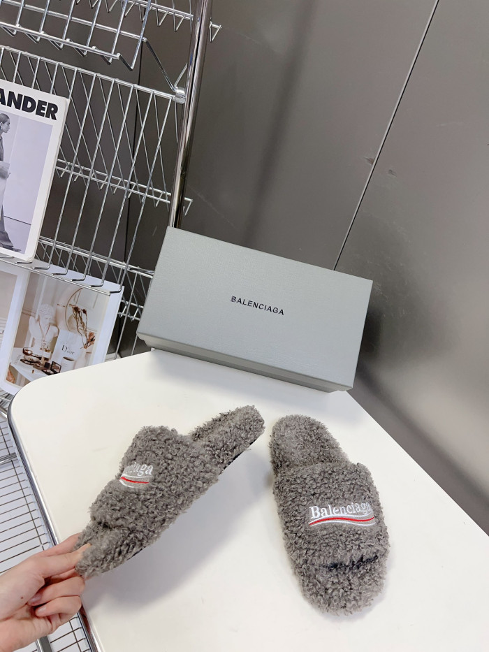 BL SLIPPERS 2307180