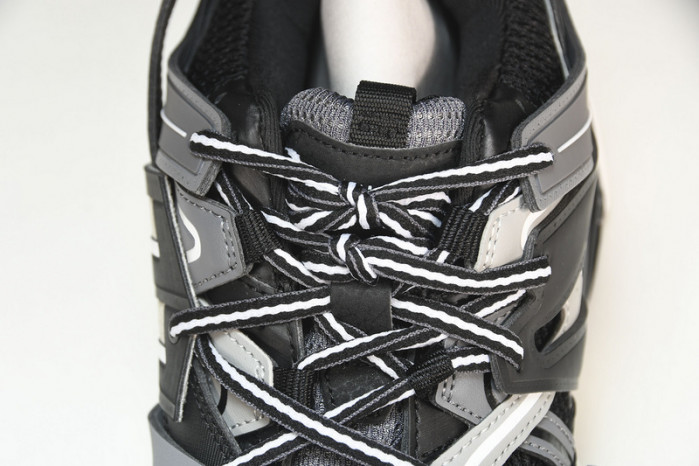 bl tess s. gomma trek low sneakers