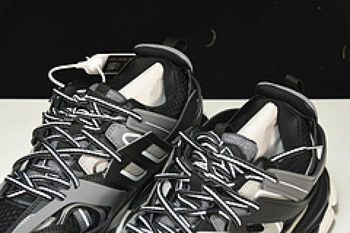 bl tess s. gomma trek low sneakers