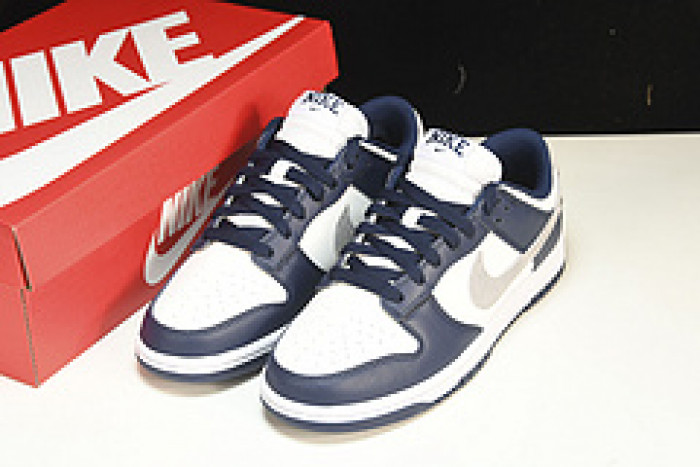 nike dunk low summit white midnight navy fd9749-400