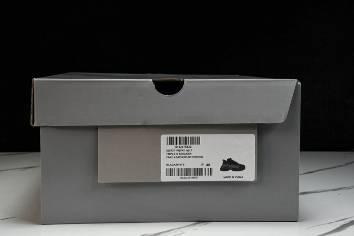 bl triple s trainers sneakers bts-19