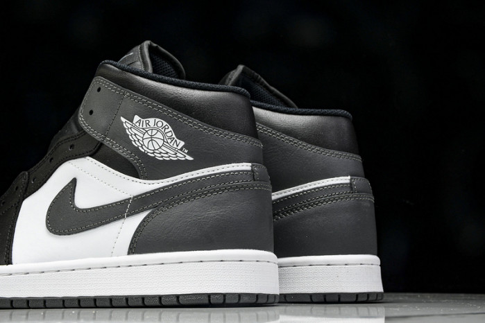 Jordan 1 Mid 