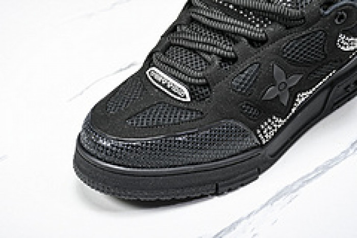 LOVT SNEAKER lv-256