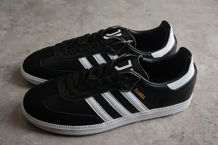 ad low-top sneaker 23031320