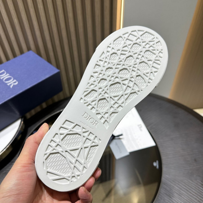 DR B33 LOW-TOP SNEAKERS DR-93
