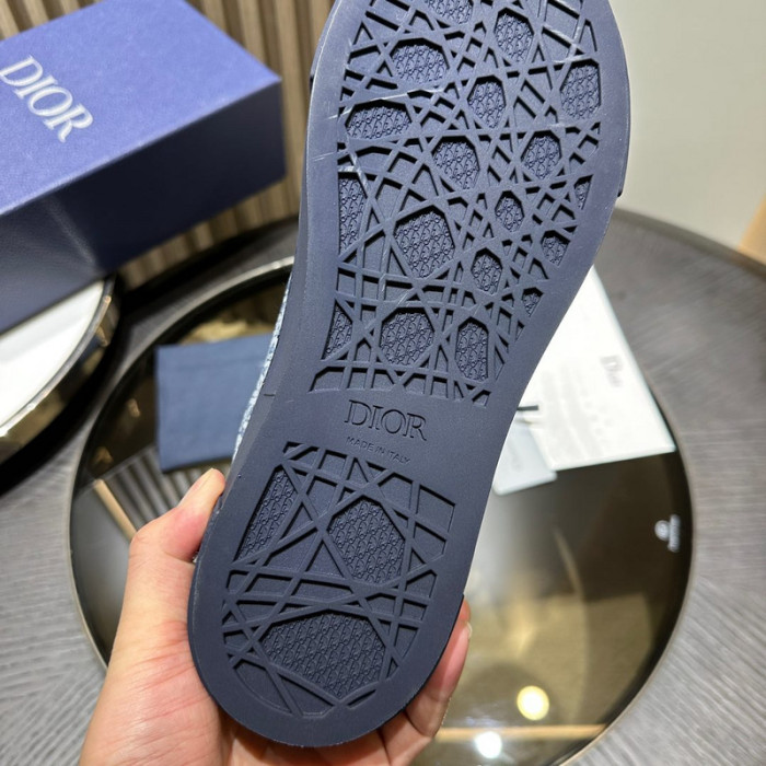 DR B33 LOW-TOP SNEAKERS DR-95