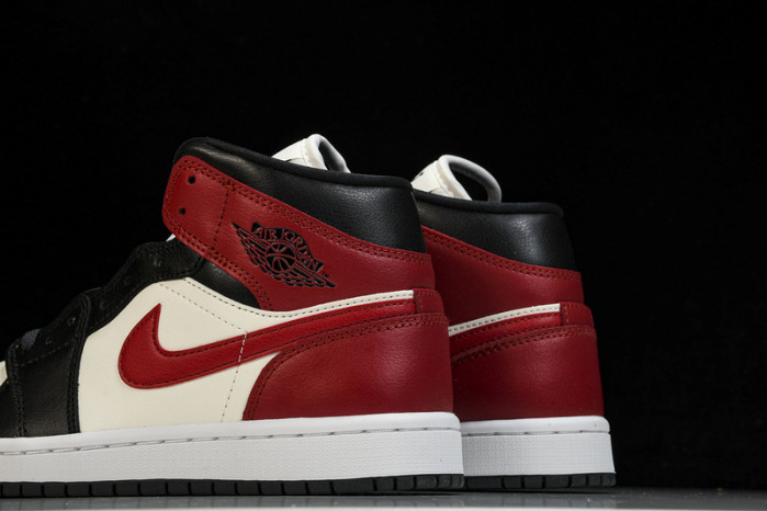 air jordan 1 mid “black toe” bq6472-160