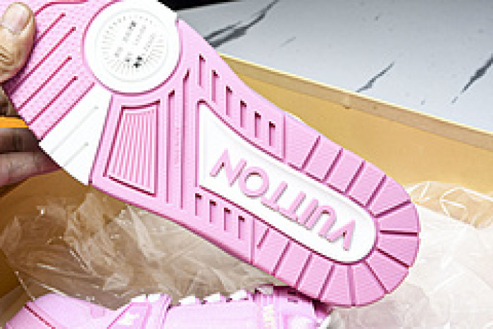 LOVT SNEAKER lv-318