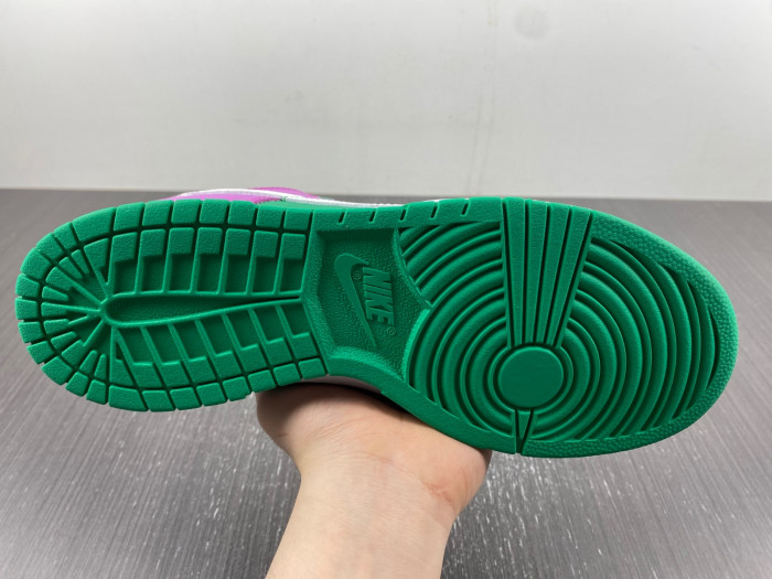 nike dunk low stadium green fuchsia (women