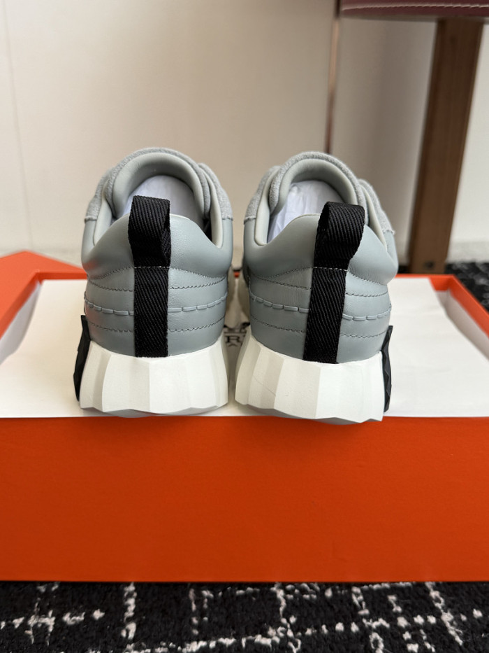 HER SHOES HM-33