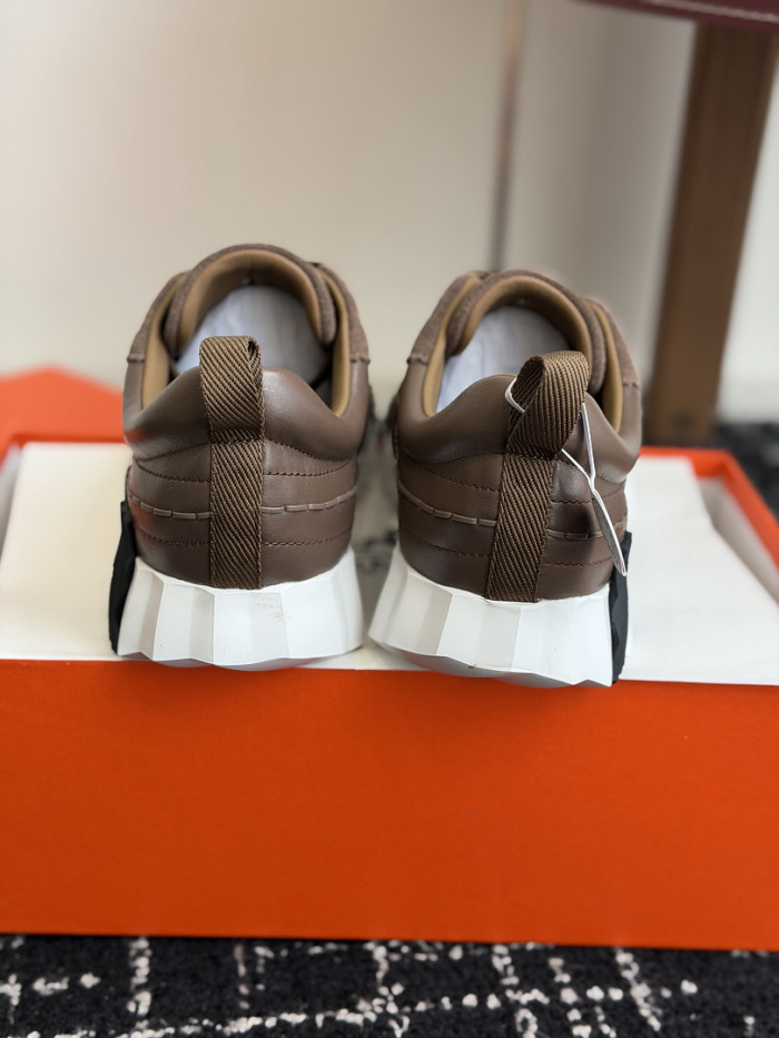 HER SHOES HM-36