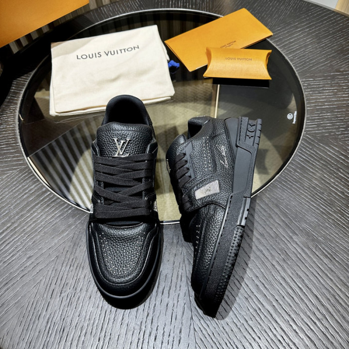 LOVT SNEAKER lv-204