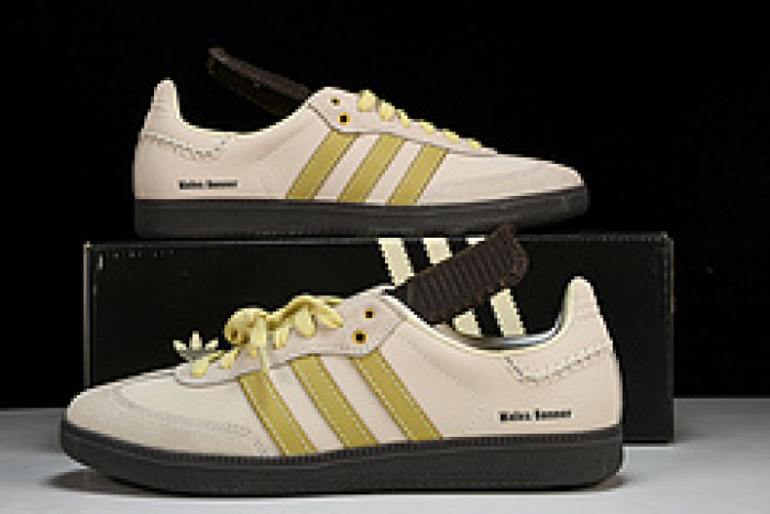 ad low-top sneaker gazelle indoor id2017