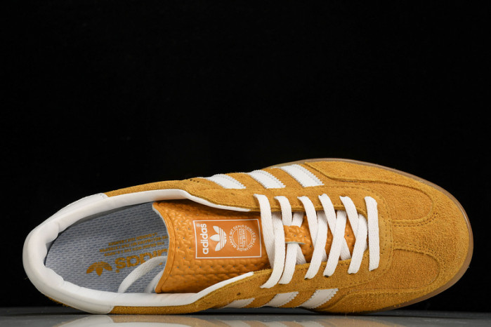 ad low-top sneaker gazelle indoor hq8716