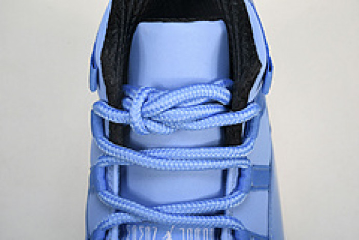 jordan 11 ultimate gift of flight 717602-900