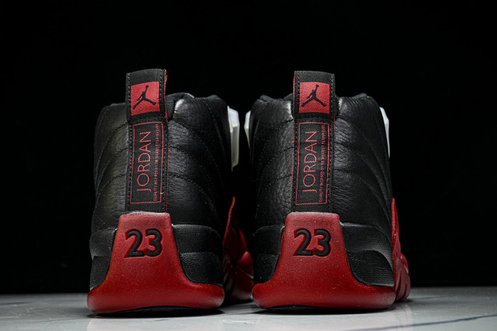 (2025) AIR JORDAN 12 Flu Game CT8013-002