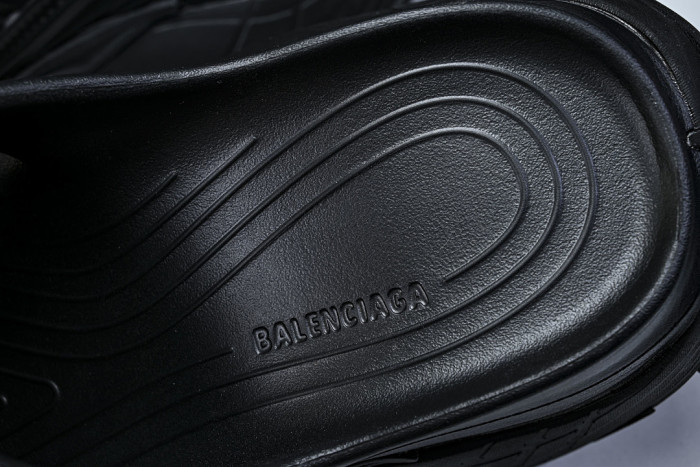 BL SLIPPERS 2307181