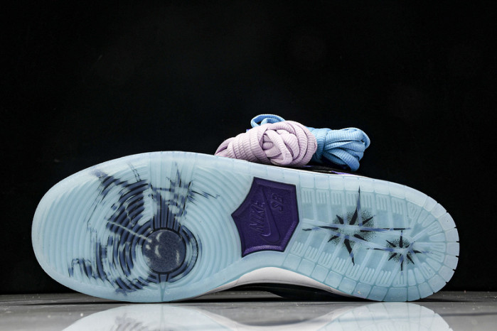 Nike SB Dunk Low Hayley Wilson HJ0513-500