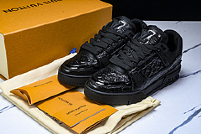 LOVT SNEAKER lv-363