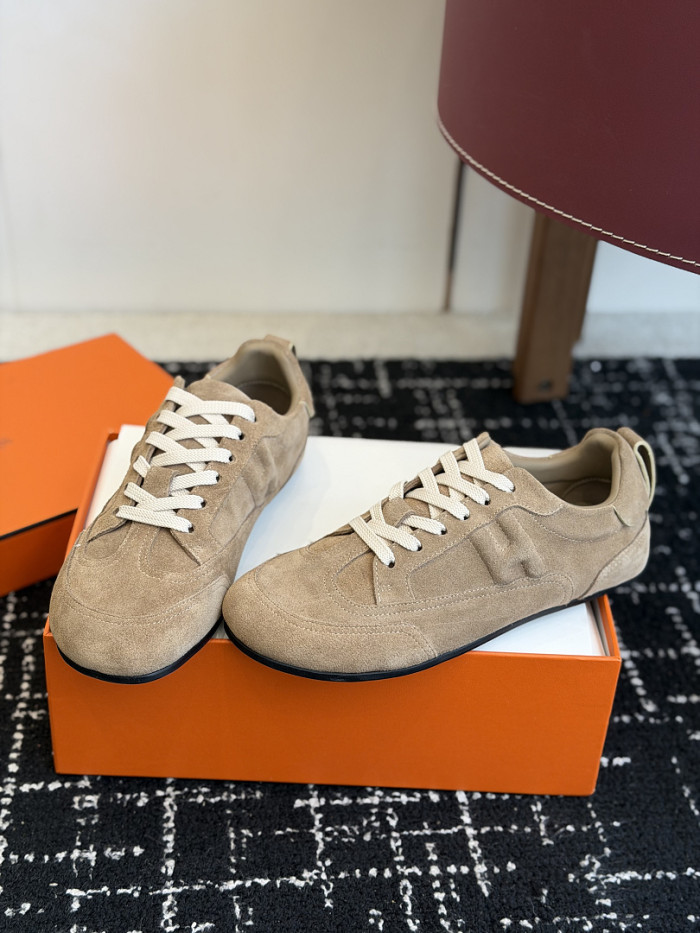 HER SHOES HM-50