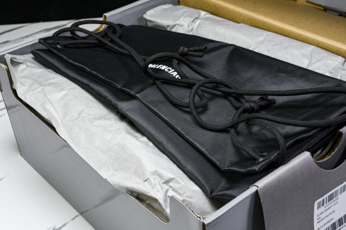 BL 6XL 911 SNEAKERS W2MV1 0315