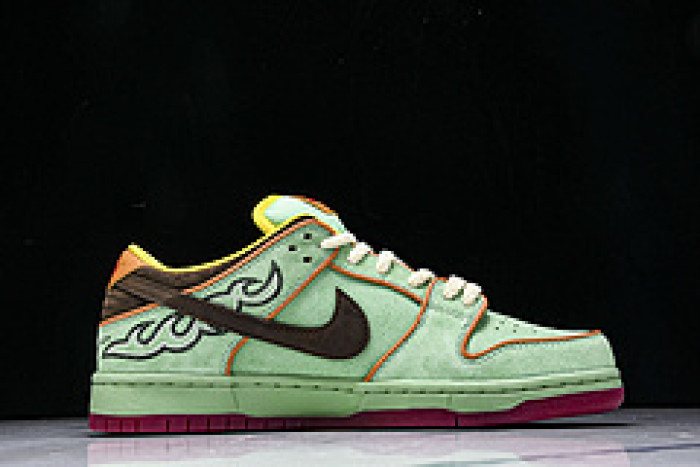 Dunk Low SB 