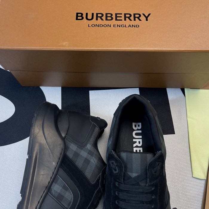 BUBERY SNEAKER