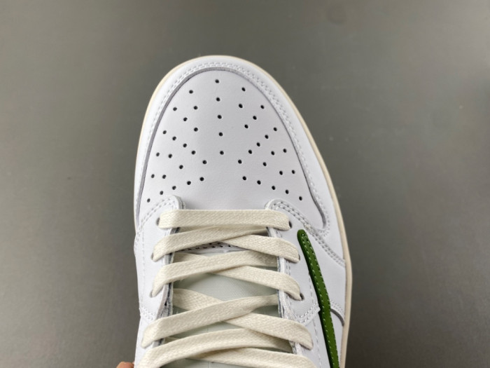 Travis Scott x Air Jordan 1 Low OG DM7866-956
