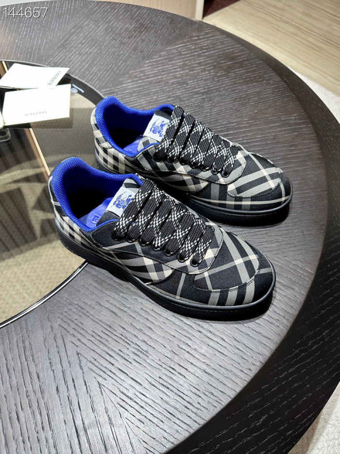 BUBERY SNEAKER 23150