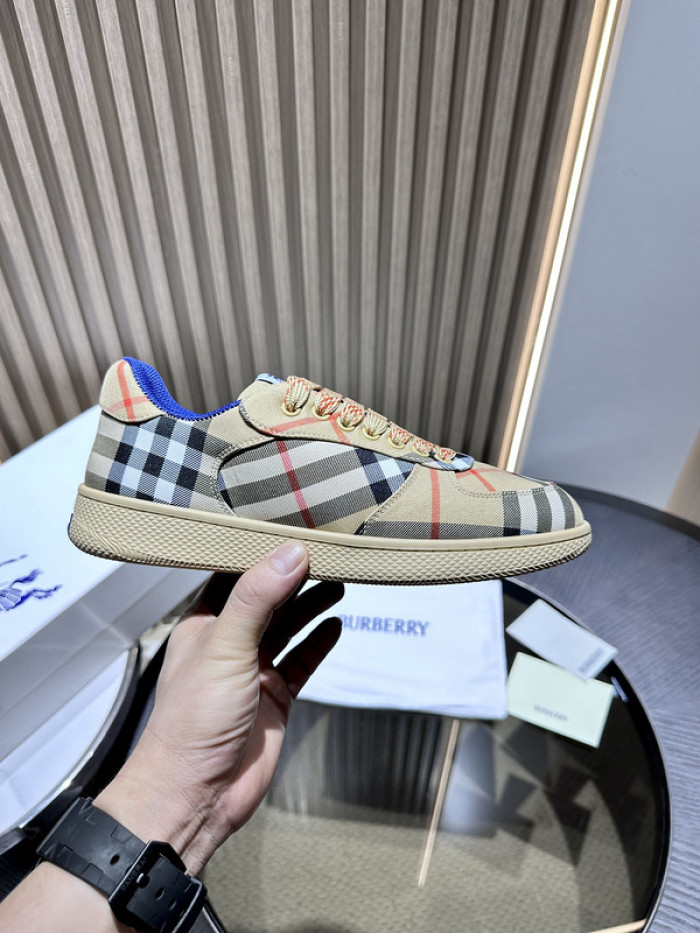 BUBERY SNEAKER 23151