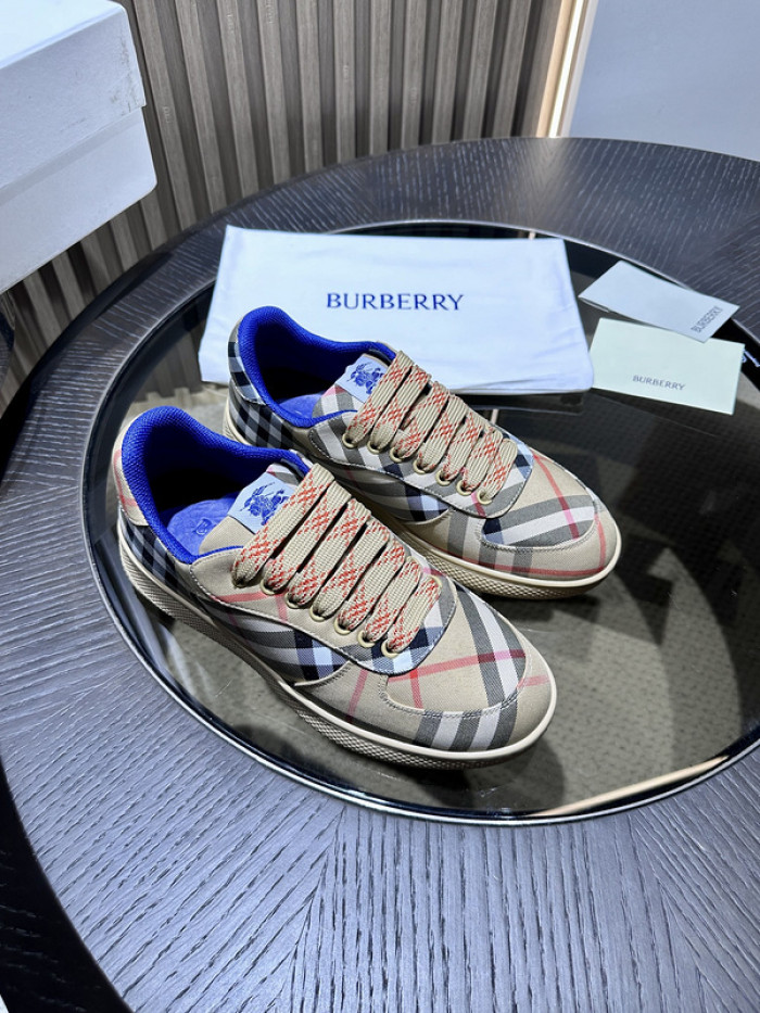 BUBERY SNEAKER 23151