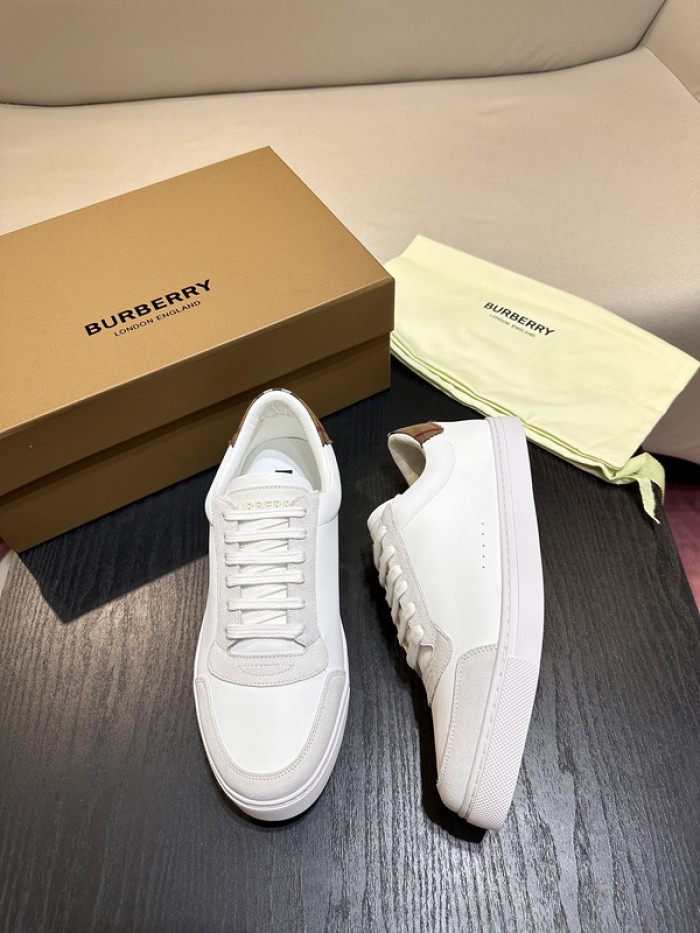 BUBERY SNEAKER 23152